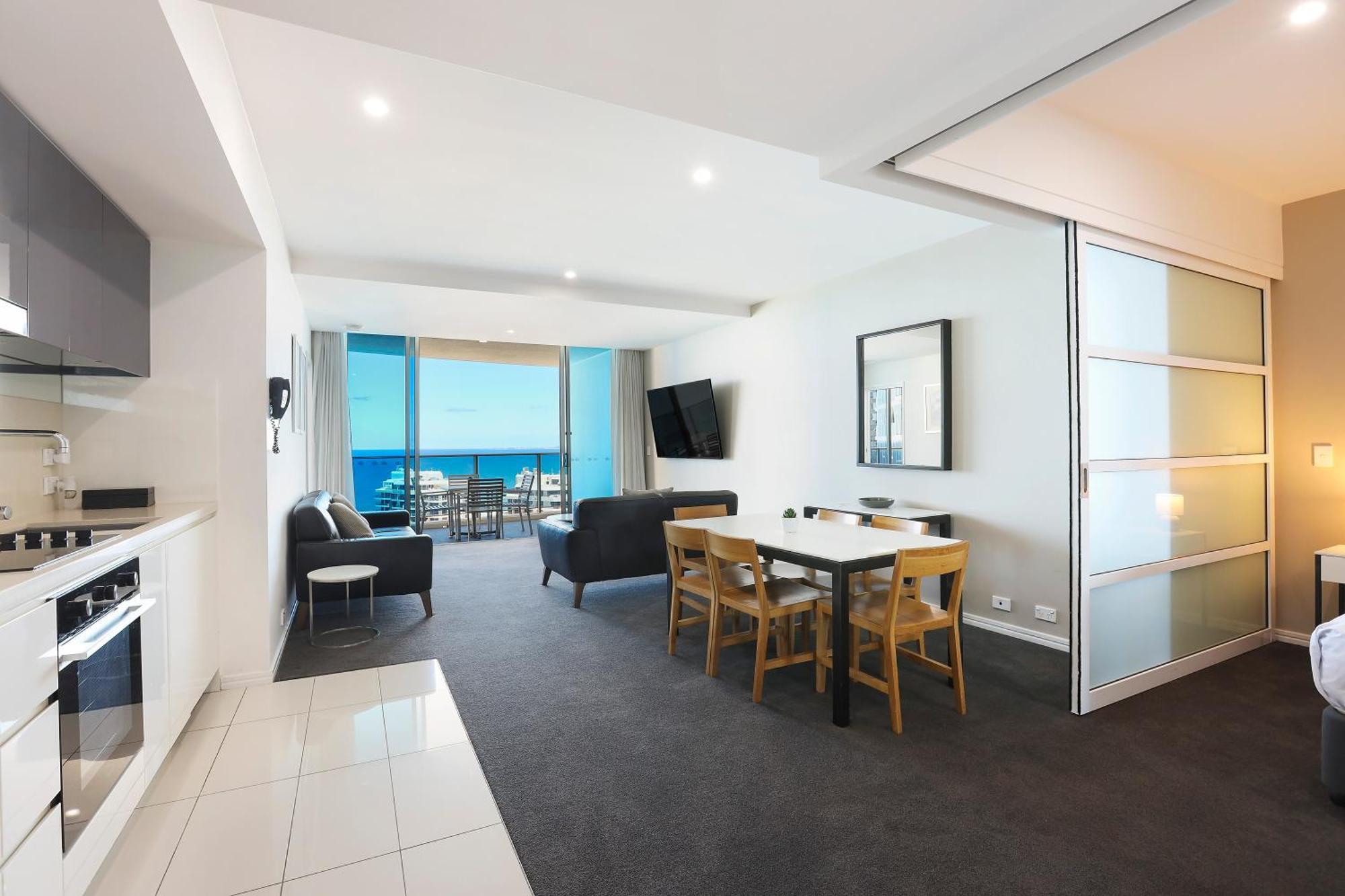 Number 1 H Residences - Wifi, Parking & More By Gold Coast Holidays Dış mekan fotoğraf